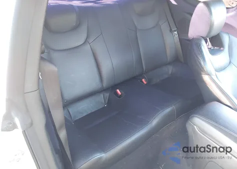 2010 Hyundai Genesis 3.8 Track z USA, uszkodzony, nr VIN KMHHU6KH2AU027204